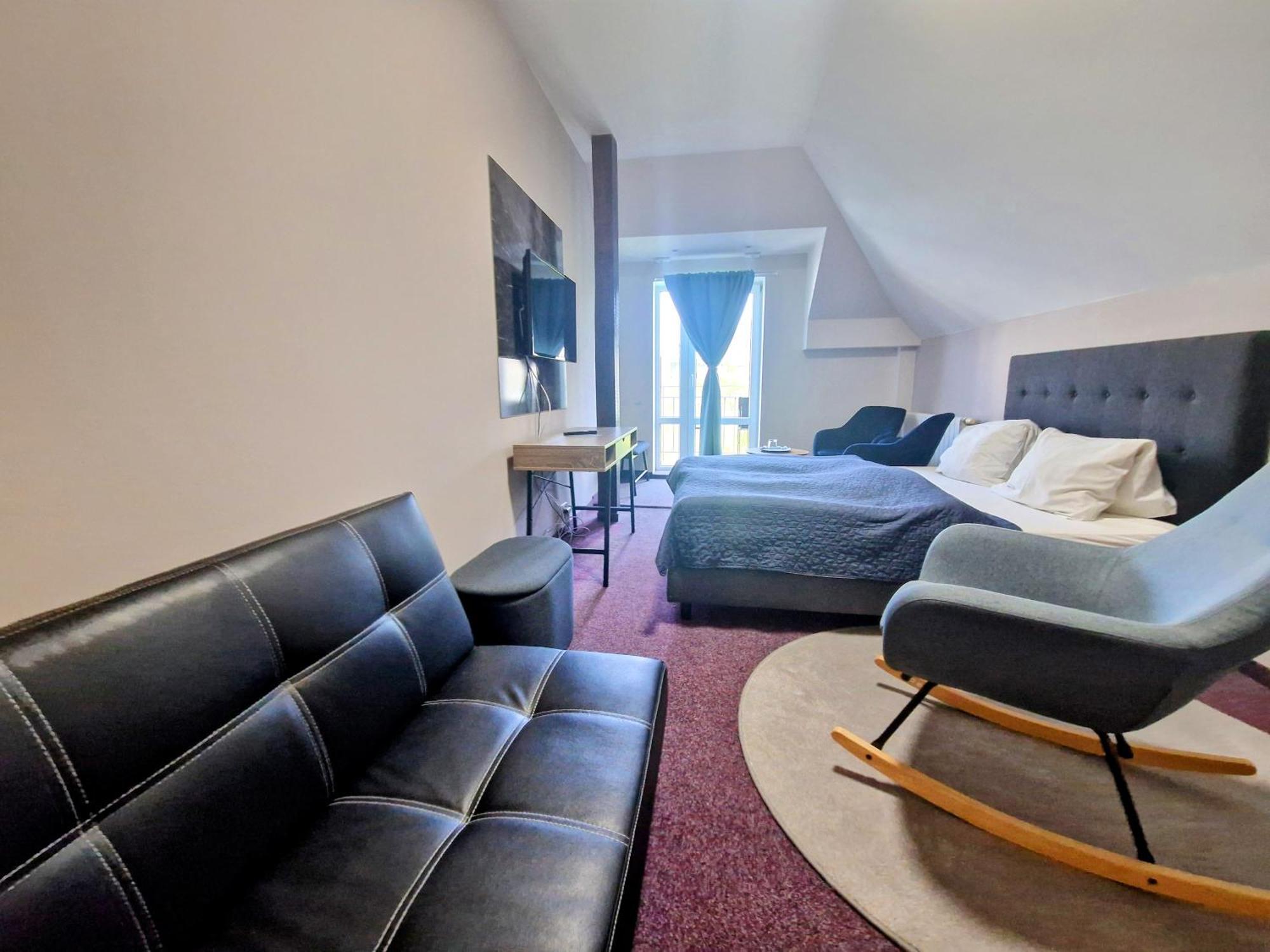 Family Hotel Maxim Beroun  Exterior foto